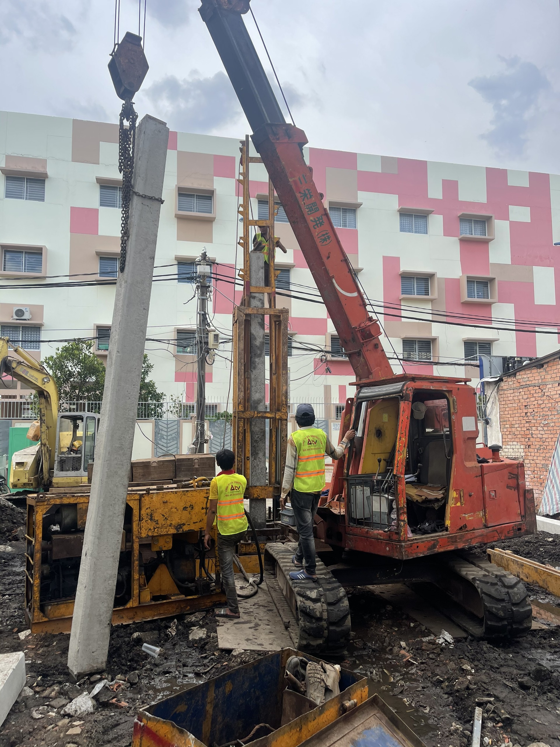 ÉP CỌC BÊ TÔNG CÔNG TRÌNH LÀ GÌ ? LƯU Ý GÌ KHI ÉP CỌC BÊ TÔNG