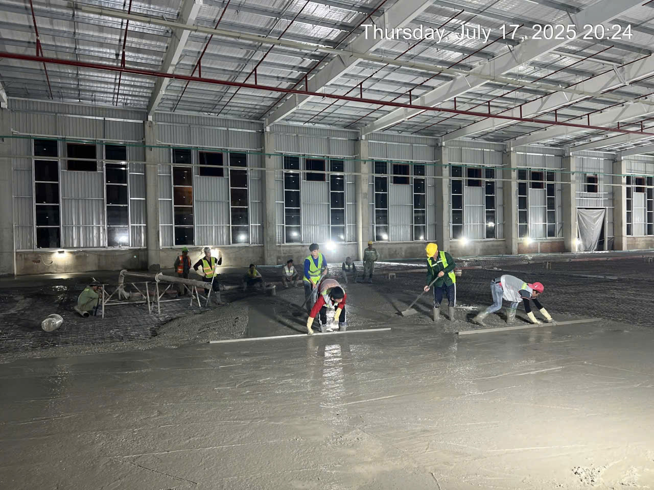 Quy trình đổ bê tông nền nhà xưởng chuẩn kỹ thuật