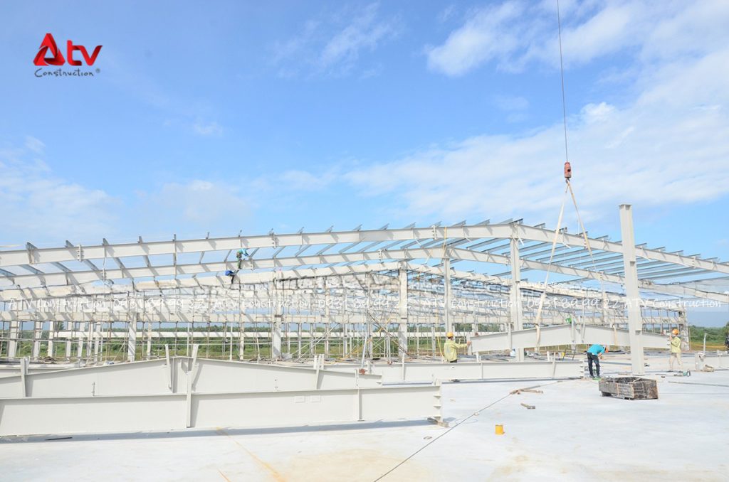 nhà xưởng khung thép mái tôn