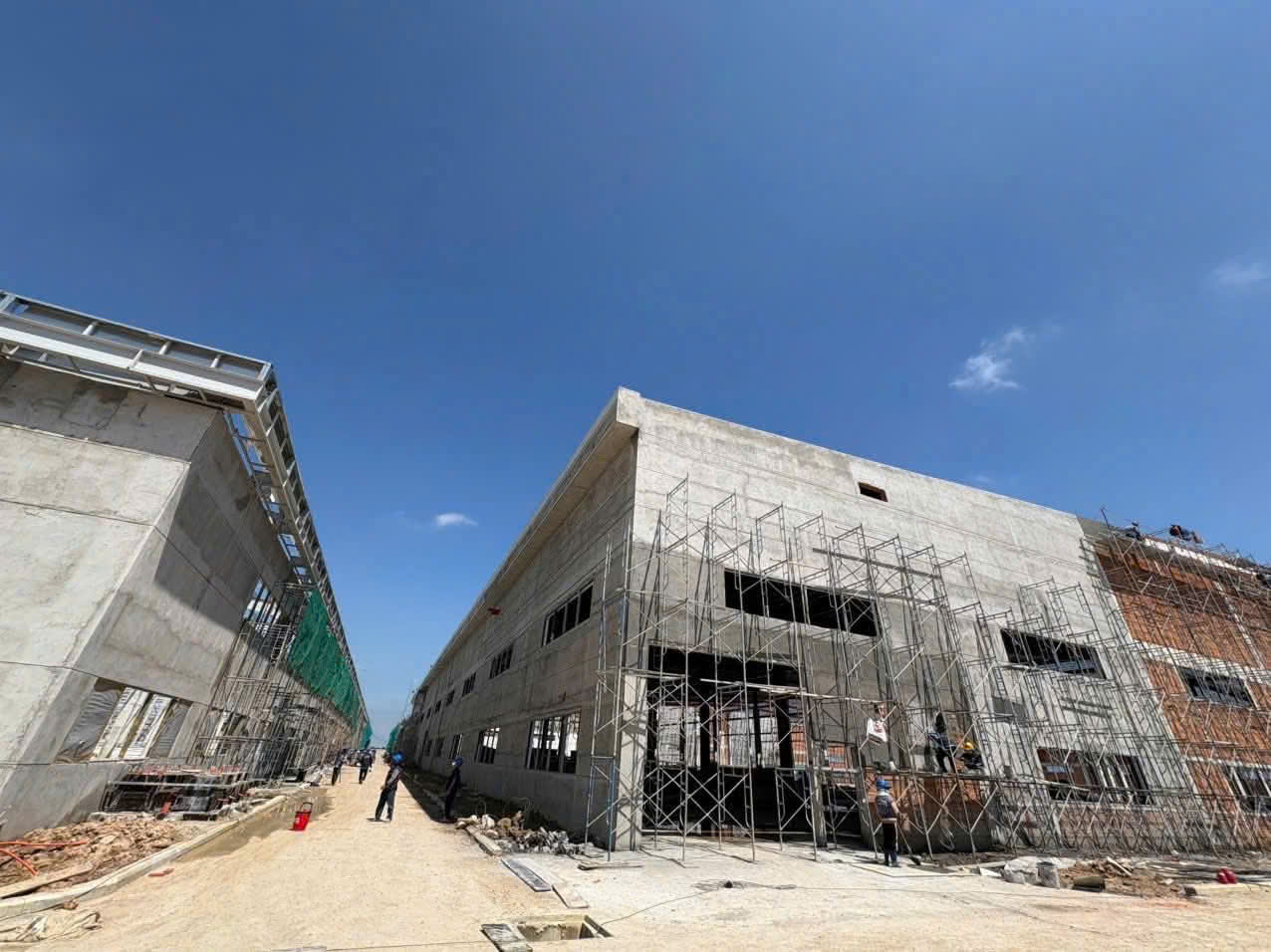 Thiết kế và thi công kết cấu nhà xưởng 2 tầng đạt chuẩn