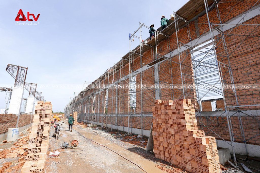 xây tường nhà xưởng