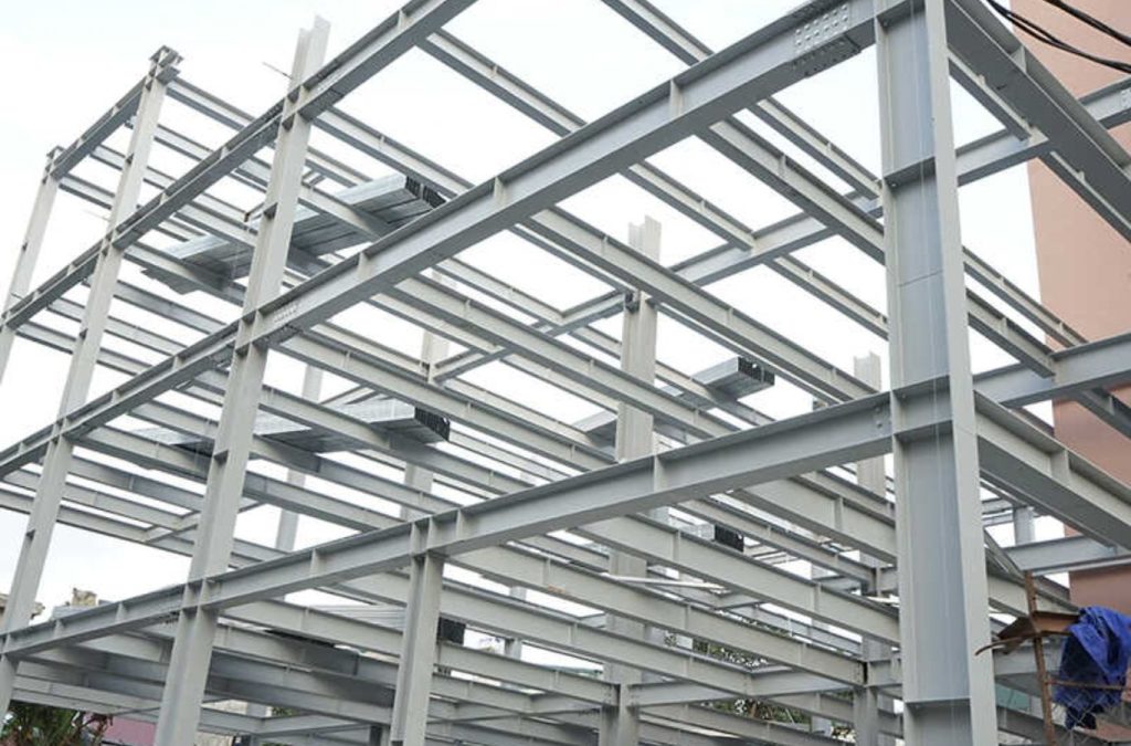 Khung thép tiền chế là lựa chọn ưu tiên của nhiều nhà xưởng hiện nay