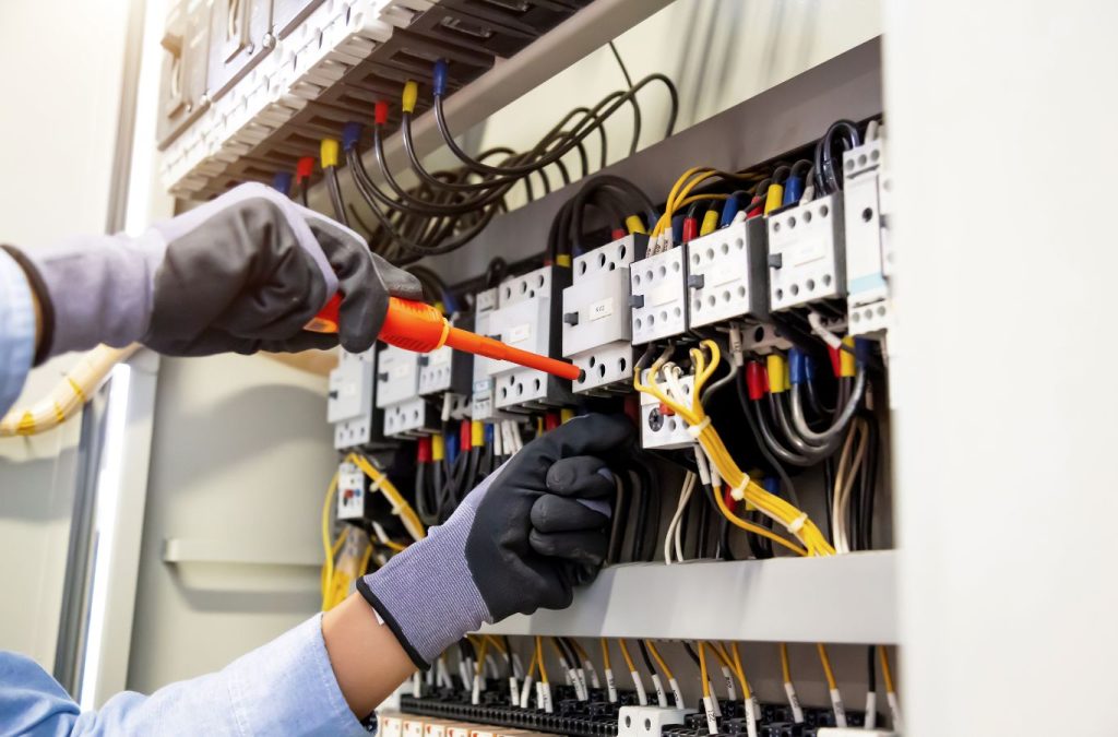 Hệ thống điện tối ưu góp phần duy trì sản xuất liên tục