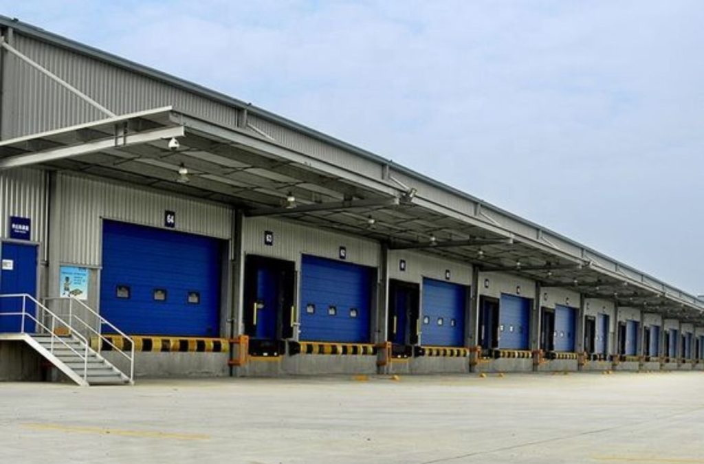 Đầu tư nhà xưởng một lần tiềm ẩn áp lực tài chính và rủi ro dòng tiền